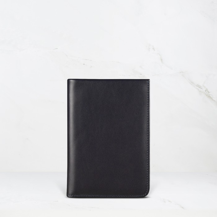 Voyager Passport Wallet
